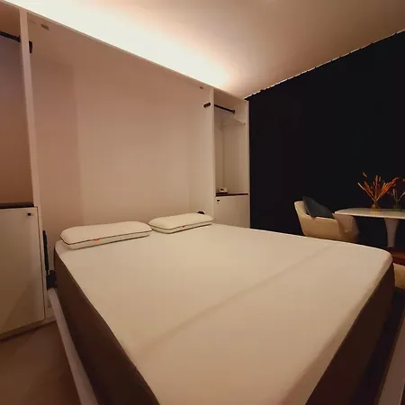 Studio-r 米德尔克尔克
